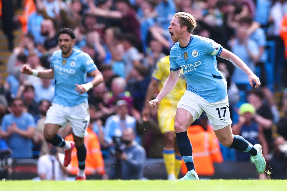 中国男足的 中国男足的