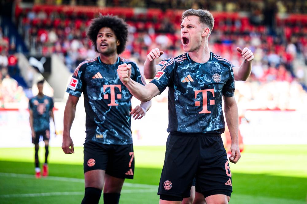 由莱昂纳多 由莱昂纳多